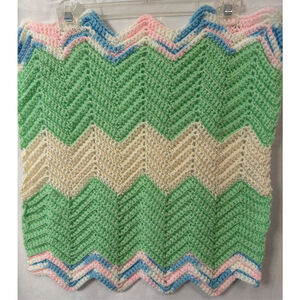 Vintage Handmade Crochet Knit Baby Lap Blanket Chevron Doll Crib Afghan